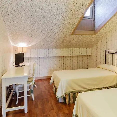 Azofra Hotel 3*