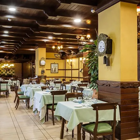 Hotel Azofra 3*