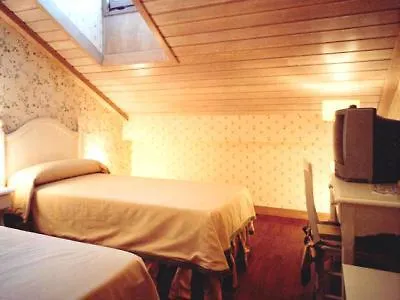 Hotel Azofra
